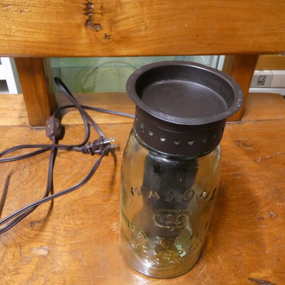 Colonial Tin Works Antique Mason Jar table lamp / wax warmer - Picture 14 of 14